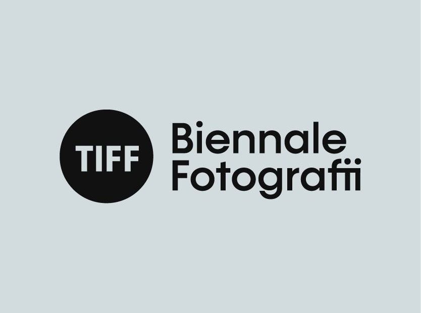Logo Biennale Fotografii TIFF.